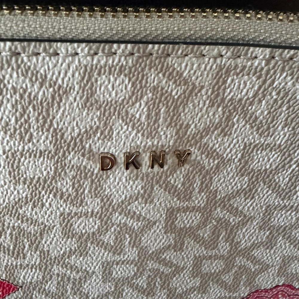 DKNY Lt Tan Floral Crossbody Bag - Picture 4 of 13